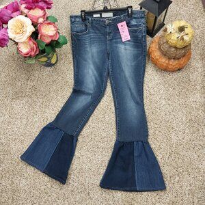 3033 Size 7/8 Maurices Upcycled Ruffle Leg Jeans
